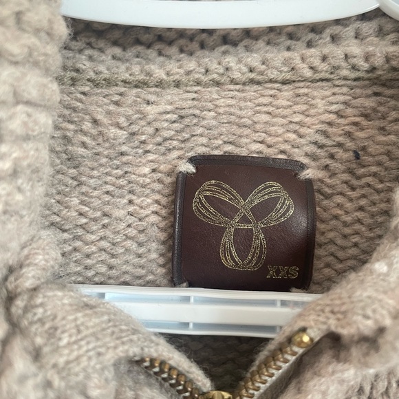 TNA wool sweater -vintage - Picture 5 of 6